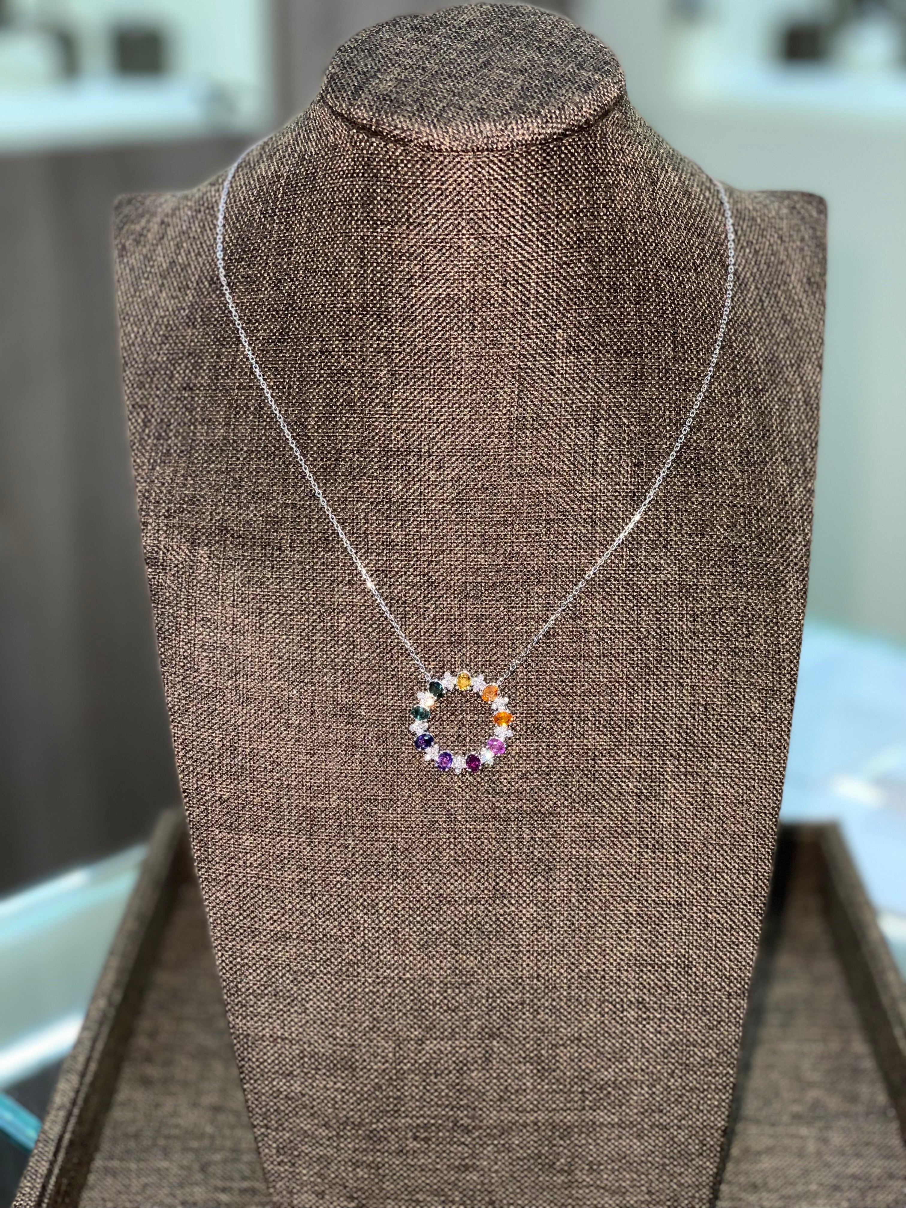 Висулка с диаманти и цветни скъпоценни камъни 3.00 карата